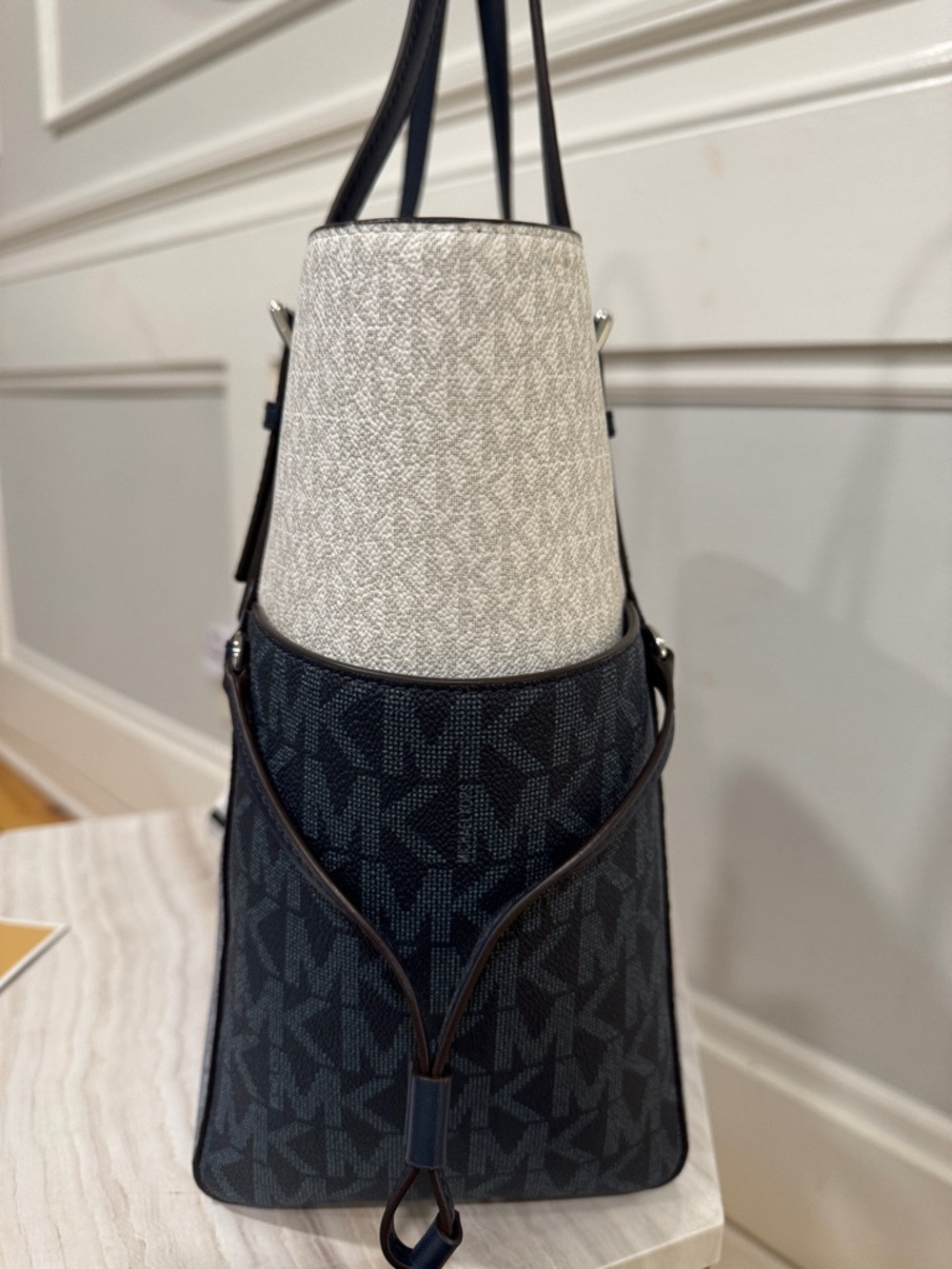 Michael Kors Bag Jet Set Signature Blue White Tote - Picture 6 of 17